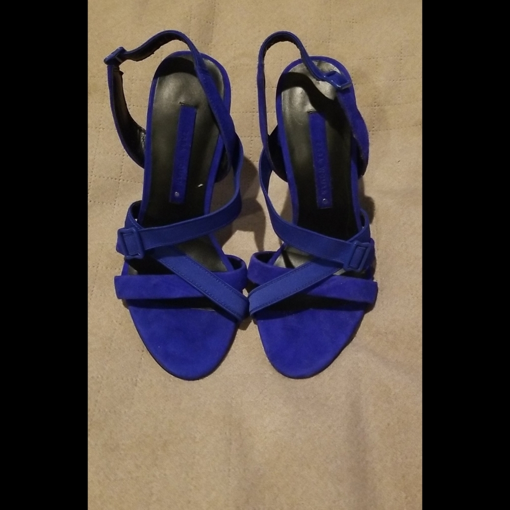 🆕️ LISTING! ZARA VELVET STRAP HEELS - Picture 4 of 11